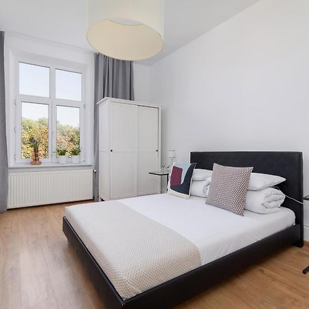 1-Bedroom Apartment - Dluga 65 Street Kraków Eksteriør billede