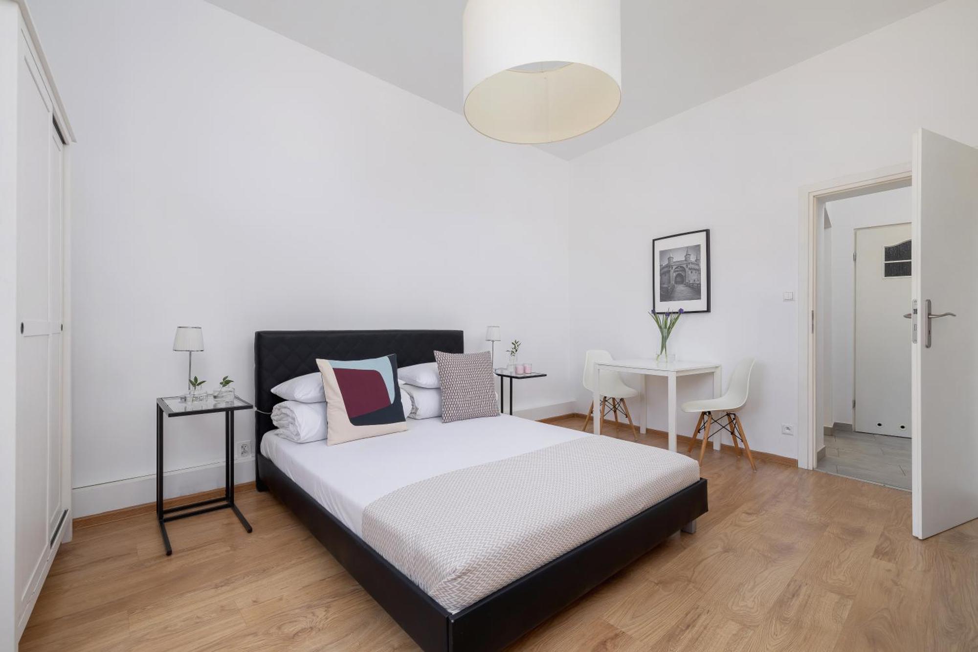 1-Bedroom Apartment - Dluga 65 Street Kraków Eksteriør billede
