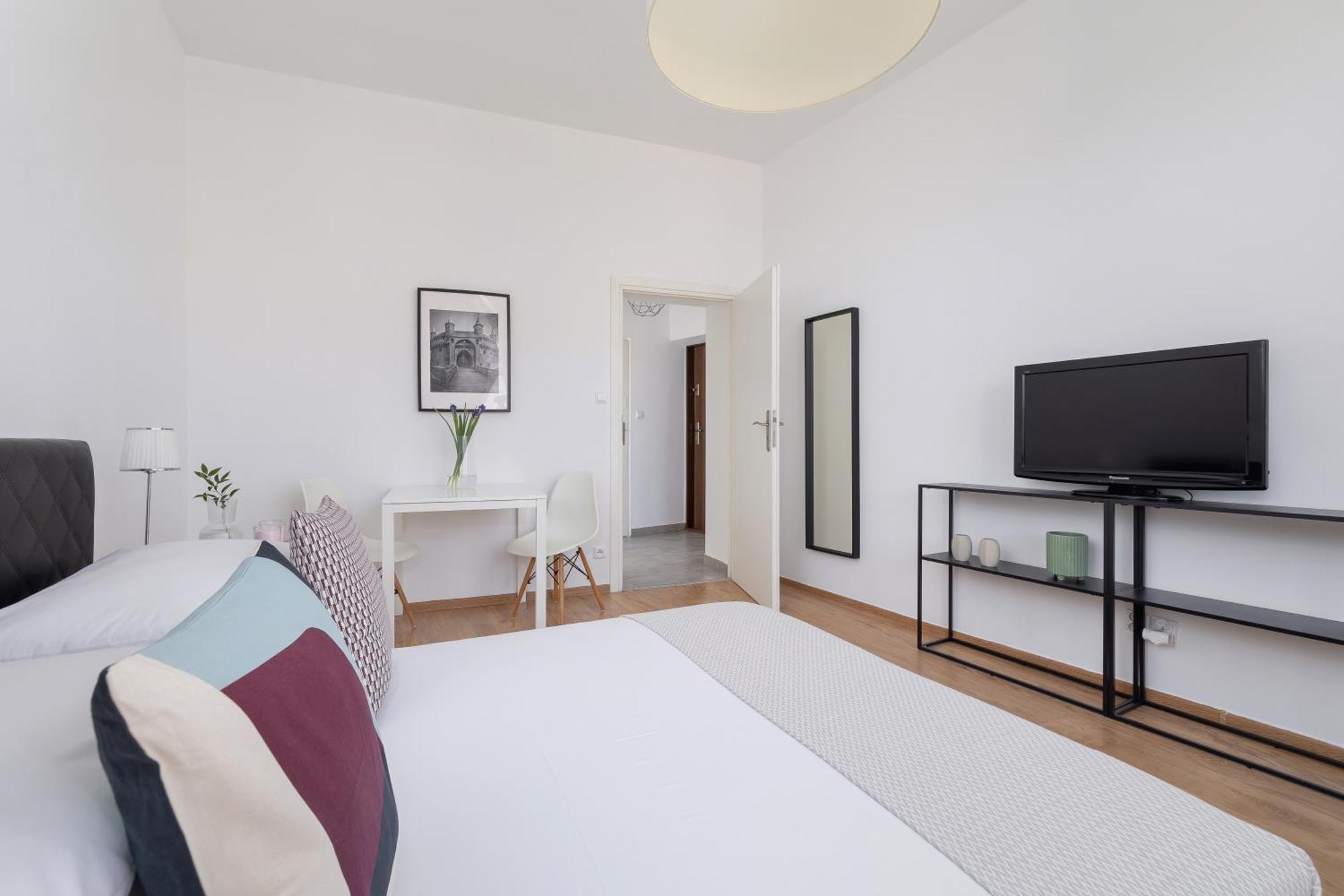 1-Bedroom Apartment - Dluga 65 Street Kraków Eksteriør billede